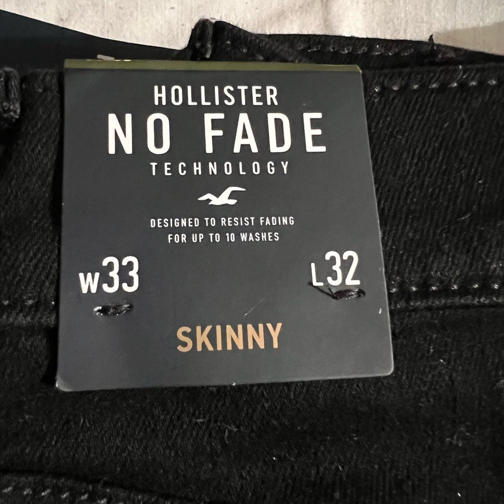 NWT Hollister no fade boys skinny jean.